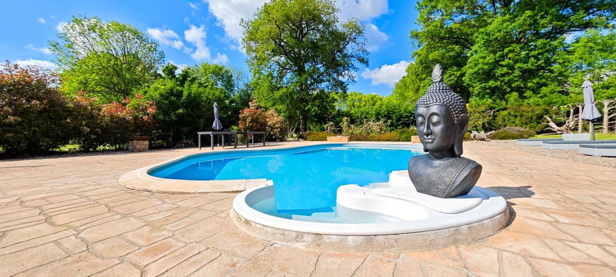 Lesterps Villa Tagibao Avec Piscine Chauffee Et Spa מראה חיצוני תמונה
