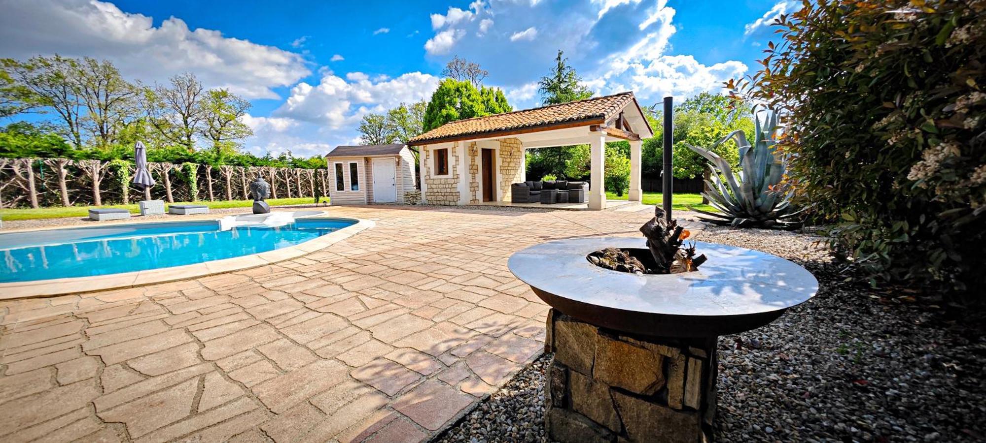 Lesterps Villa Tagibao Avec Piscine Chauffee Et Spa מראה חיצוני תמונה